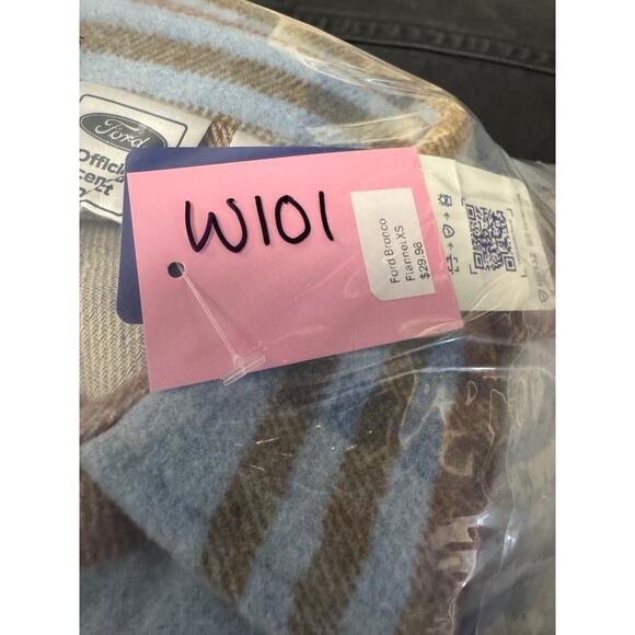 NWT FORD Official Licensed Women’s Bronco Plaid Flannel Shirt – XS - W101 - Picture 6 of 6